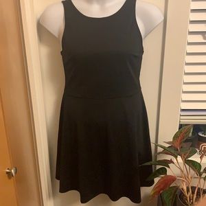 H&M Lightweight V-Back Black Dress